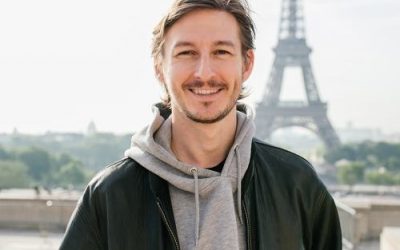 PODCAST| 145: Full-Time Paris Podcaster Oliver Gee